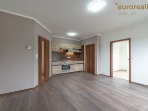 Prodej bytu 2+kk, Tachov, Na Třešňovce, 37 m2