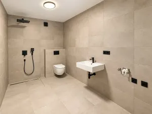 Prodej rodinného domu, Hroznová Lhota, 145 m2