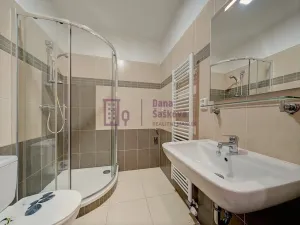 Pronájem bytu 1+kk, Jindřichův Hradec - Jindřichův Hradec III, sídliště Vajgar, 23 m2