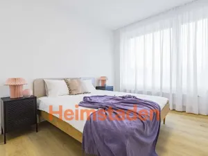 Pronájem bytu 2+kk, Praha - Holešovice, U Pergamenky, 55 m2
