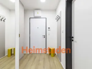 Pronájem bytu 2+kk, Praha - Holešovice, U Pergamenky, 57 m2