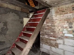 Dražba chaty, Zahrádky, 260 m2