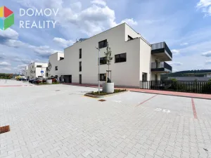 Pronájem garážového stání, Beroun, U Židovského hřbitova, 18 m2