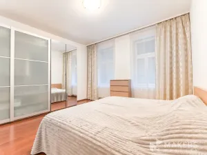Prodej ubytování, Praha - Smíchov, Plzeňská, 70 m2