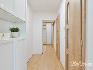 Prodej bytu 2+1, Praha - Kobylisy, Paláskova, 55 m2