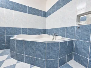 Pronájem bytu 2+1, Karlovy Vary - Drahovice, Vítězná, 63 m2