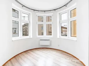 Pronájem bytu 2+1, Praha - Smíchov, Pod Barvířkou, 52 m2