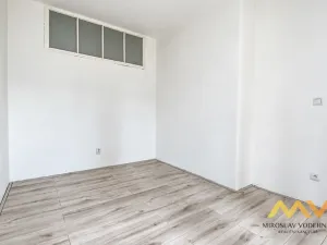 Pronájem bytu 3+1, Hradec Králové, Nerudova, 95 m2