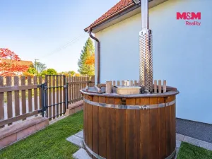 Prodej rodinného domu, Lužnice, 180 m2