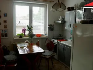 Prodej podílu 1/3 bytu 3+1, Otov, 73 m2