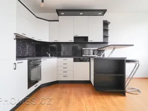 Pronájem bytu 2+kk, Praha - Kobylisy, Hlaváčova, 58 m2