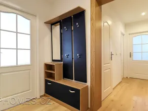 Pronájem bytu 2+kk, Praha - Kobylisy, Hlaváčova, 58 m2