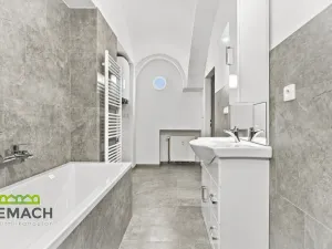Pronájem bytu 1+1, Náchod, Masarykovo náměstí, 72 m2