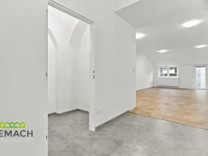 Pronájem bytu 1+1, Náchod, Masarykovo náměstí, 72 m2