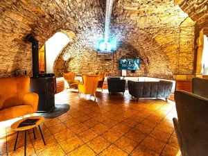 Pronájem restaurace, Chrudim, Palackého třída, 260 m2