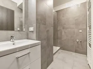 Prodej bytu 2+kk, Praha - Libeň, V zahradách, 52 m2