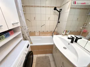 Prodej bytu 2+1, Chodov, Husova, 66 m2