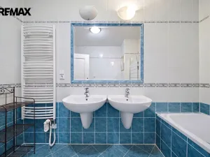 Prodej bytu 3+1, Karlovy Vary, Mariánskolázeňská, 141 m2