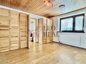 Prodej rodinného domu, Lopeník, 250 m2