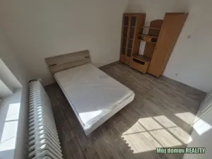 Pronájem restaurace, Žatec, Husitské náměstí, 300 m2