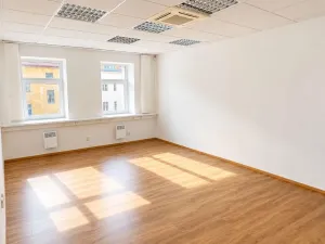 Pronájem kanceláře, Praha - Žižkov, Hartigova, 145 m2