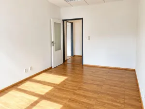Pronájem kanceláře, Praha - Žižkov, Hartigova, 145 m2