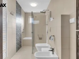 Prodej rodinného domu, Odunec, 390 m2