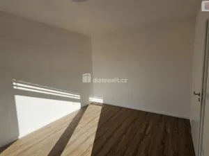 Prodej bytu 2+kk, Kladno - Dubí, Ke křížku, 70 m2