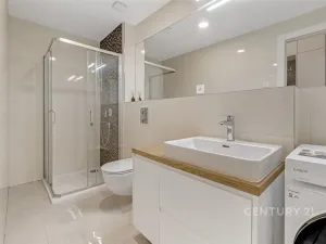 Pronájem bytu 1+kk, Praha - Bubeneč, Ovenecká, 34 m2