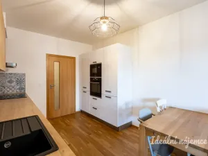 Pronájem bytu 2+kk, Praha - Střížkov, Střížkovská, 50 m2