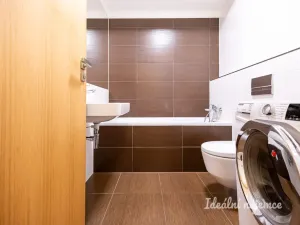 Pronájem bytu 2+kk, Praha - Střížkov, Střížkovská, 50 m2