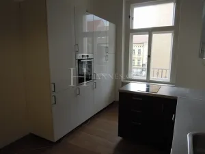Pronájem bytu 2+1, Praha - Smíchov, Na bělidle, 76 m2
