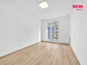 Pronájem bytu 2+kk, Pardubice - Ohrazenice, U Sportovní školy, 54 m2