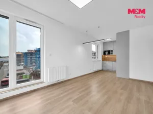 Pronájem bytu 2+kk, Pardubice - Ohrazenice, U Sportovní školy, 51 m2