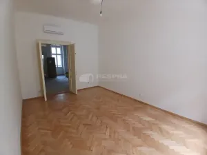 Pronájem bytu 1+1, Praha - Holešovice, Letohradská, 50 m2