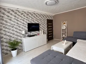 Prodej bytu 3+1, Milovice, Armádní, 60 m2