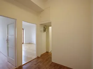 Pronájem bytu 1+1, Praha - Vršovice, Volyňská, 49 m2