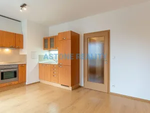 Prodej bytu 1+kk, Praha - Uhříněves, Václava Trojana, 41 m2