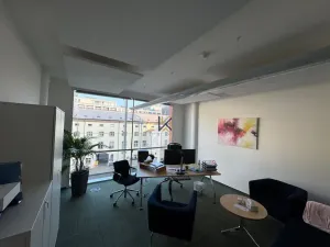 Pronájem kanceláře, Praha - Karlín, Křižíkova, 201 m2