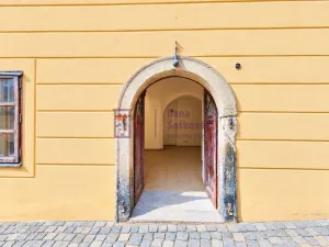 Pronájem obchodního prostoru, Jindřichův Hradec - Jindřichův Hradec I, nám. Míru, 41 m2
