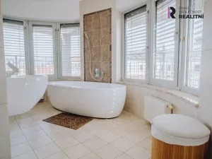 Pronájem bytu 5+1, Kroměříž, náměstí Míru, 178 m2