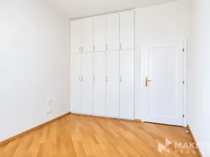 Pronájem bytu 4+kk, Praha - Nové Město, Odborů, 100 m2