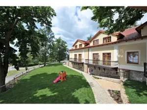 Prodej ubytování, Chotoviny - Červené Záhoří, Táborská, 1762 m2