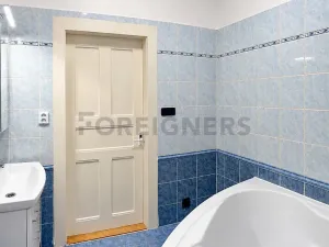 Pronájem bytu 2+kk, Praha - Libeň, náměstí Dr. Václava Holého, 62 m2