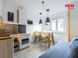 Pronájem bytu 2+kk, Karlovy Vary - Drahovice, Kvapilova, 37 m2
