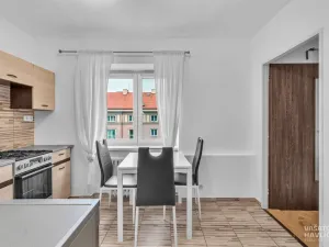 Pronájem bytu 1+1, Hradec Králové, Ladova, 29 m2