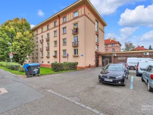 Pronájem bytu 1+1, Hradec Králové, Ladova, 29 m2
