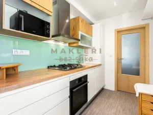 Prodej bytu 4+1, Praha - Kobylisy, Šimůnkova, 77 m2