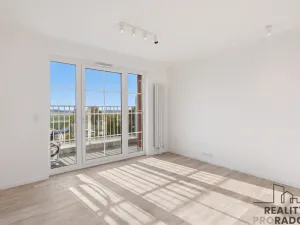 Pronájem bytu 1+kk, Praha - Kbely, Mladoboleslavská, 30 m2