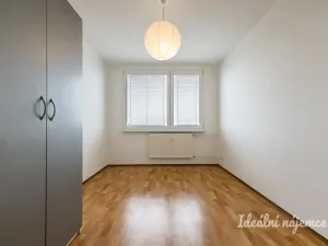 Pronájem bytu 2+kk, Praha - Čakovice, Cukrovarská, 40 m2